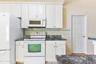 532 Sandpiper Bay Drive SW, Sunset Beach, NC 28468 – photo 6: mls-457A0105