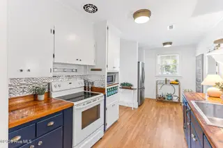 305 Wayne Drive, Wilmington, NC 28403 – photo 10: 013_305_wayne_drive_-13_968