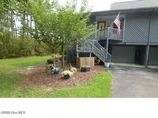 10082 Windward Drive, New Bern, NC 28560 – photo 2: 02_beyc6a5be1174a6f9