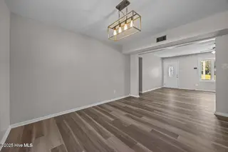 7 Walnut Drive, Jacksonville, NC 28546 – photo 10: 20251031150038957174000000-o