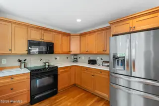 23 Dowitcher Trail, Bald Head Island, NC 28461 — 3-bedroom home in Stage I, Bald Head Island, NC, photo 9 of 48