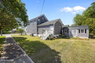402 Dunn Street, New Bern, NC 28560 – photo 4: 5-web-or-mls-0C0A2931