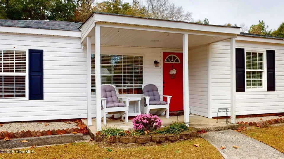 276 Edgewood Terrace Drive, West End, NC 27376 – photo 1 of 27: 276-Edgewood-Terrace-Drive