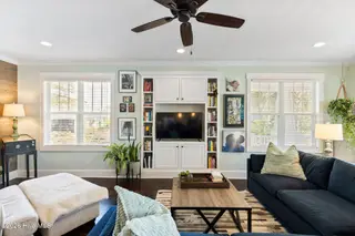 1236 N Caswell Avenue, Southport, NC 28461 – photo 13: Living Room