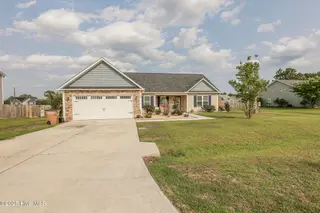 205 Chestwood Drive, Hubert, NC 28539 – photo 2: Deana-Chestwood 205 -09