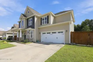 813 Tuscarora Trail, Jacksonville, NC 28546 – photo 3: 813 Tuscarora Trail 15