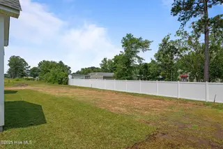 2400 Great Laurel Court, Greenville, NC 27834 – photo 14: 16-web-or-mls-LHV_4347