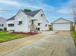 104 Chadburn Avenue, Elizabeth City, NC 27909 – photo 1: Front