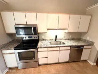 1804 Summerhaven Drive A, Greenville, NC 27858 — 3-bedroom townhome in Summerhaven, Greenville, NC, photo 14 of 44: Kitchen 3