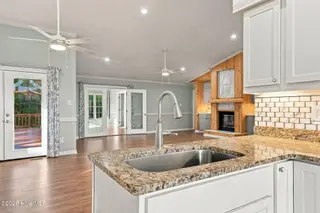 6207 Gondolier Drive, New Bern, NC 28560 – photo 15: Open Concept