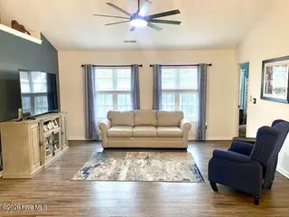 2401 White Road, Wilmington, NC 28411 – photo 8: Living room