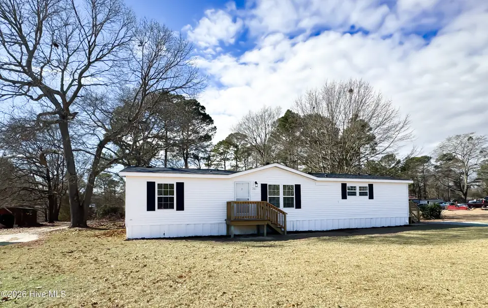 202 Hopesway Drive, Dudley, NC 28333 – photo 1 of 17: 1