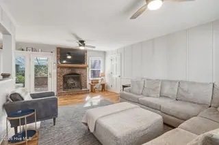 428 Holly Street, Emerald Isle, NC 28594 – photo 10: 24-web-or-mls-chadwick-visuals-428-holly