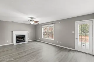 111 Summercreek Drive, Jacksonville, NC 28546 — 4-bedroom home in Bay Meadows, Jacksonville, NC, photo 14 of 32