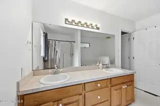 225 Godfrey Boulevard, Havelock, NC 28532 – photo 13: Primary bathroom