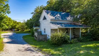 1559 Nc-24, Newport, NC 28570 – photo 9: 1559 NC-24 Home on property View