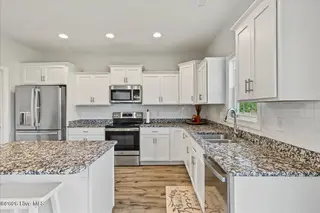 12 N Ardsley Lane, Rocky Point, NC 28457 — 5-bedroom home in Wylie Branch, Rocky Point, NC, photo 21 of 49: 12 N Ardsley Lane