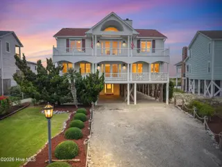 1307 Ocean Boulevard W, Holden Beach, NC 28462 – photo 2