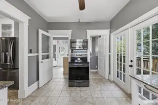 1014 W Main Street, Elizabeth City, NC 27909 – photo 17: Kitchen
