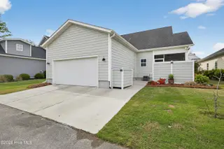 363 Hanover Lakes Drive, Wilmington, NC 28401 – photo 4: 363HanoverLakesDrive-9