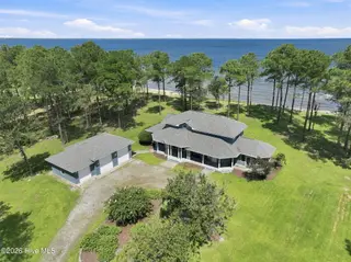 492 Sandy Point Drive, Beaufort, NC 28516 – photo 3: 19-web-or-mls-492 Sandy Point 019