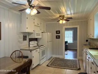 415 E 5th Street, Washington, NC 27889 – photo 11: Kitchen (1)