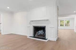 305 Country Club Drive, Jacksonville, NC 28546 – photo 14: 27-web-or-mls-DSC06172