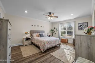420 Crown Drive, Washington, NC 27889 – photo 13: 33-web-or-mls-LHV_6585