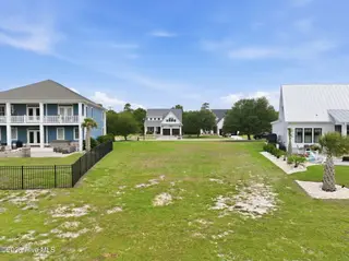 209 Cumberland Street, Newport, NC 28570 – photo 1: 17-web-or-mls-209-Cumberland-011_edit