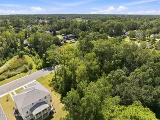 625 Vale Drive, Wilmington, NC 28411 – photo 7: 10-web-or-mls-DJI_20260909115807_0582_D