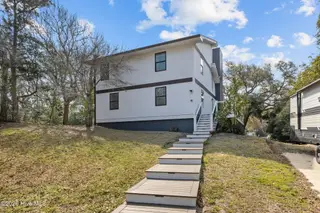 125 Loblolly Drive, Pine Knoll Shores, NC 28512 – photo 4: 125 Loblolly Drive
