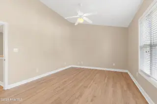 424 Commerce Avenue D, Morehead City, NC 28557 – photo 16: Primary bedroom