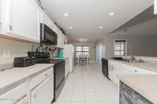 124 Weste Avenue, Jacksonville, NC 28540 – photo 23: Kitchen