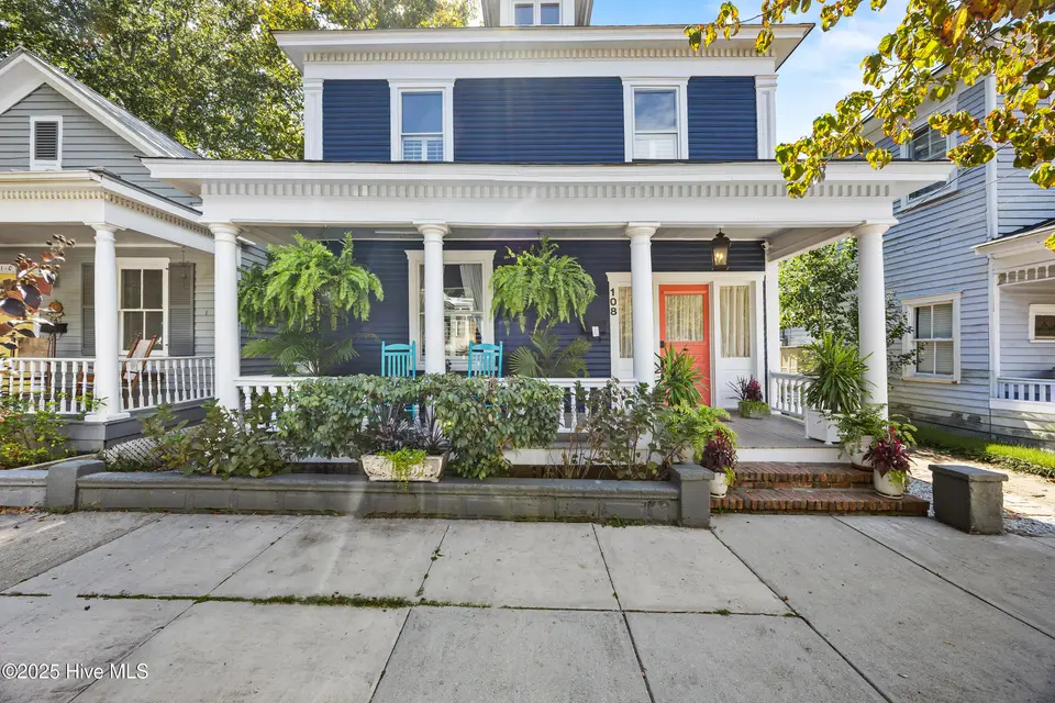 108 Church Street, Wilmington, NC 28401 – photo 1 of 56: Front of Home