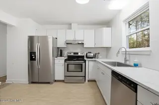 1435 Pineridge Drive, Greenville, NC 27834 — 3-bedroom home in Pineridge, Greenville, NC, photo 11 of 17: 17-1435 Pineridge Dr-17