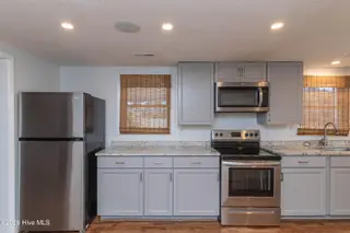 101 W Pine Forest Road, Mount Olive, NC 28365 — 3-bedroom home, Mount Olive, NC, photo 3 of 17: 2-Kitchen-v1