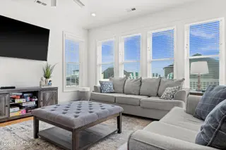 1318 N New River Drive, Surf City, NC 28445 – photo 4: Living Area