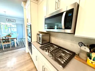 5010 Spring Green Pass, New Bern, NC 28562 – photo 12: stove top