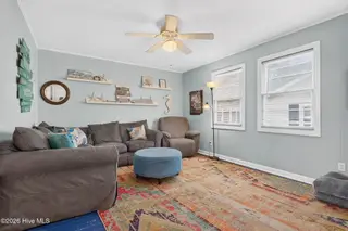 129 NW 20th Street, Oak Island, NC 28465 — 3-bedroom home in Pinners Point, Oak Island, NC, photo 10 of 66: Kahunaphoto.com-14