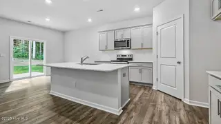 1046 Misty Creek Drive, Aberdeen, NC 28315 – photo 6: Kitchen
