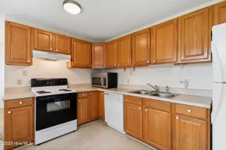 134 Bosco Drive, Jacksonville, NC 28540 – photo 12: mls-DSC00047