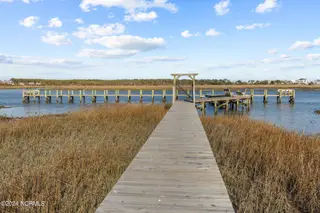 1304 Fathom Way, Morehead City, NC 28557 – photo 14: 4-web-or-mls-1S3A9647