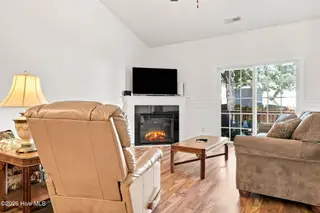 2205 Dovedale Drive B, Greenville, NC 27834 – photo 17: 25-web-or-mls-IMG_0036