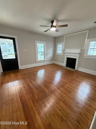 905 Chestnut Street, Tarboro, NC 27886 – photo 5: 905 CHESTNUT LIVING ROOM1A