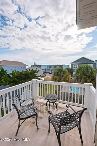 910 Canal Drive Unit B, Carolina Beach, NC 28428 — 4-bedroom condo, Carolina Beach, NC, photo 21 of 55: images-21