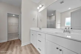 117 Woodford Drive, Jacksonville, NC 28540 – photo 12: 29-web-or-mls-IMG_9217