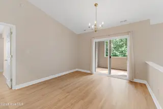 424 Commerce Avenue D, Morehead City, NC 28557 – photo 8: Dining area