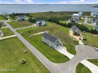 101 Wave Court, Newport, NC 28570 – photo 11: 18-web-or-mls-101 Wave Ct 018