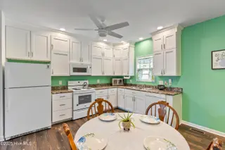 505 Magnolia Drive, Sunset Beach, NC 28468 – photo 15: mls-IMG_5079
