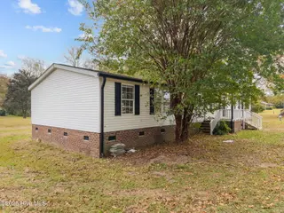 214 Jenkins Road, Jacksonville, NC 28540 — 4-bedroom manufactured home in Heritage Fields, Jacksonville, NC, photo 5 of 44: 32-web-or-mls-214 Jenkins Rd. 81